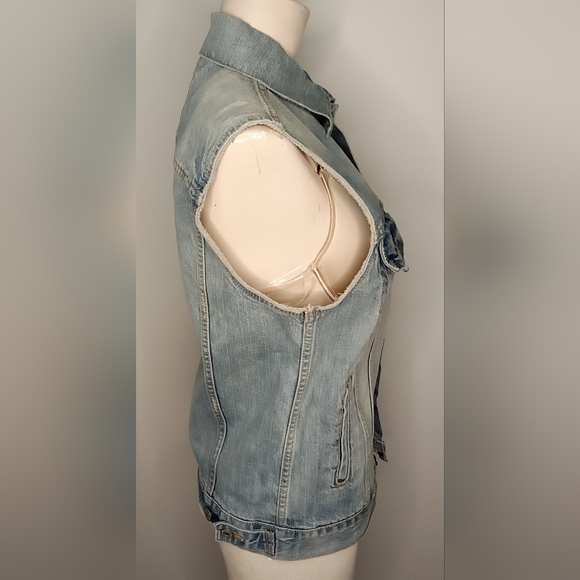 Levi's Jean Jacket Vest - Picture 3 of 9